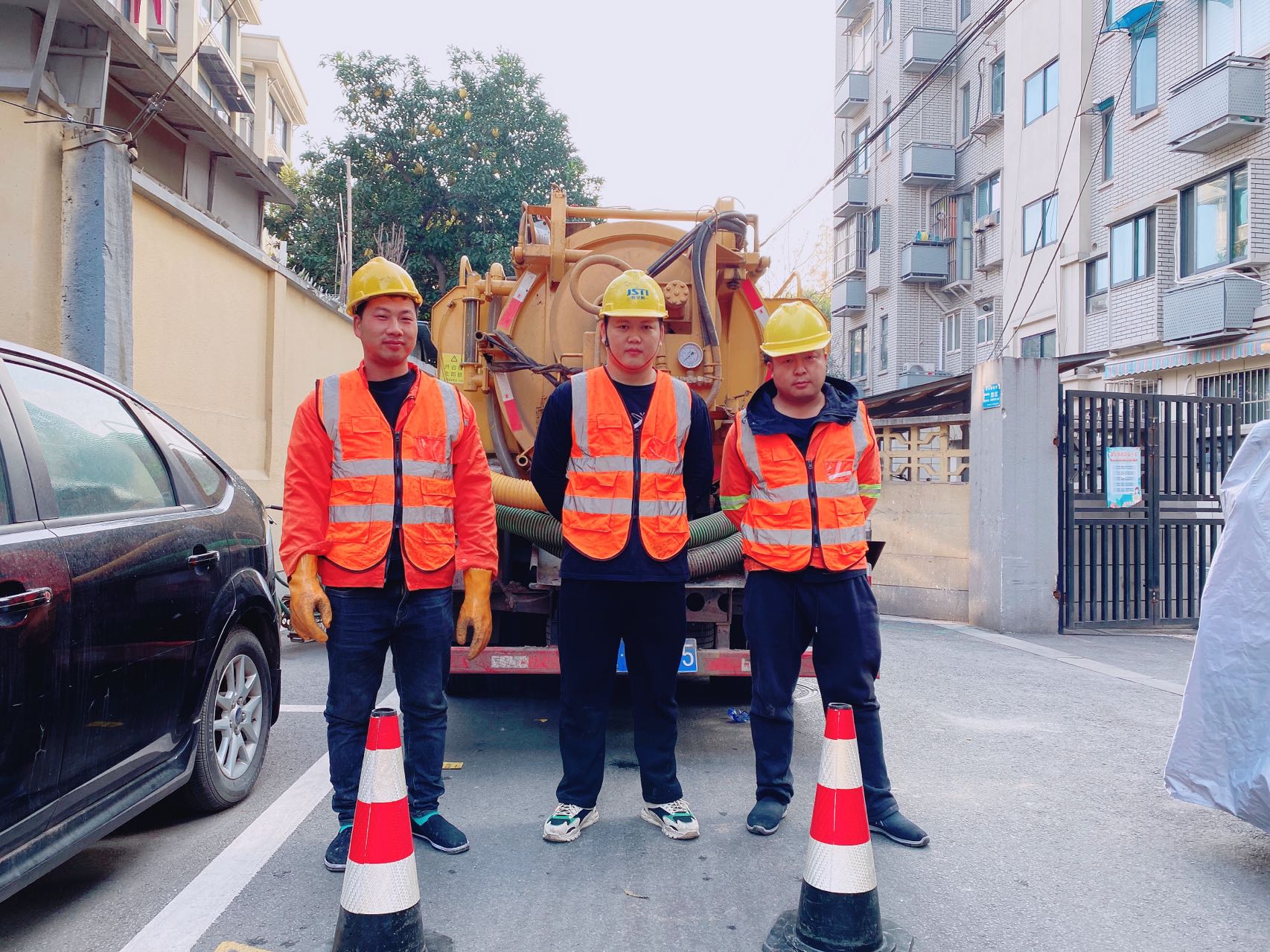 迈皋桥村南京某小区管道清淤检测施工