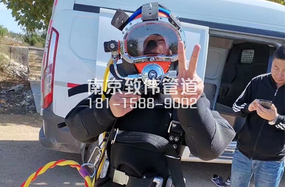 356迈皋桥村沉淀池清底