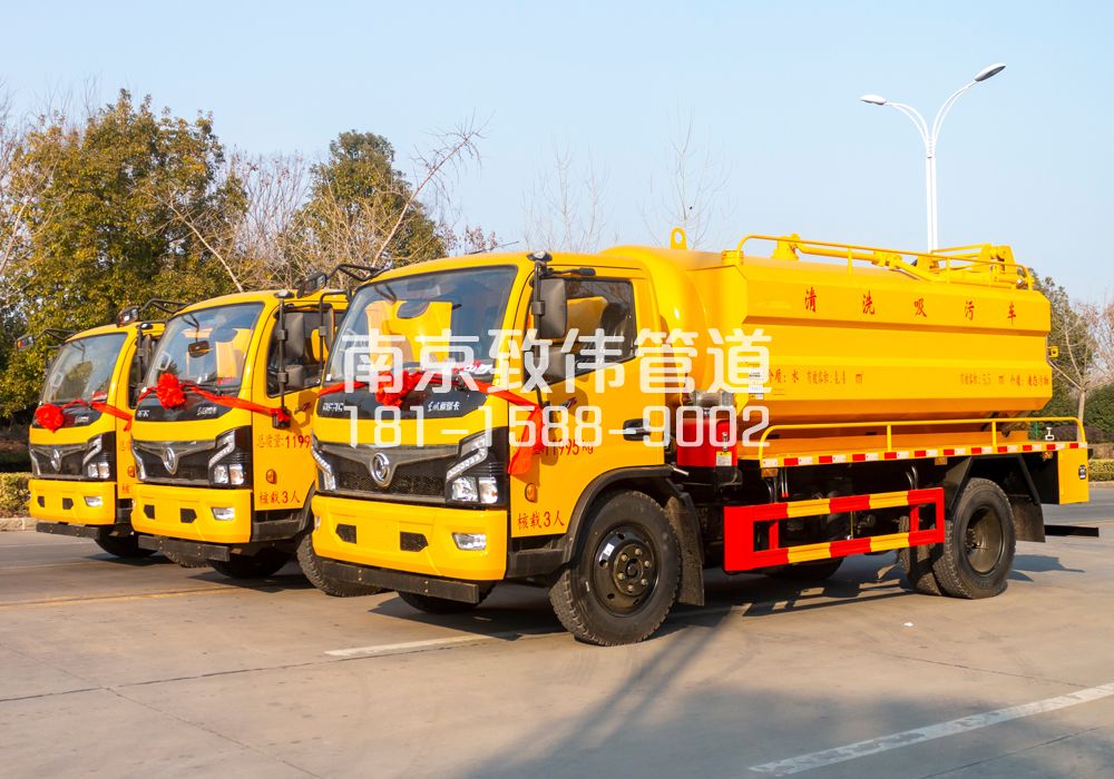 369迈皋桥村多利卡吸污车